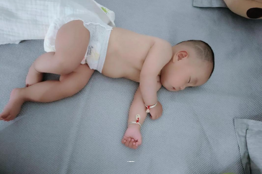 华容三个月宝宝身高体重